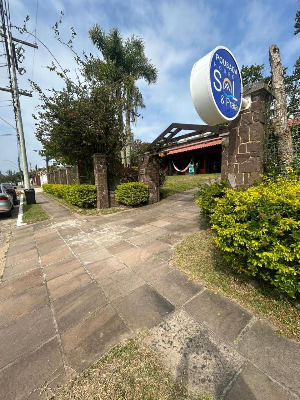 Pousada House Sol & Praia Торес Екстериор снимка